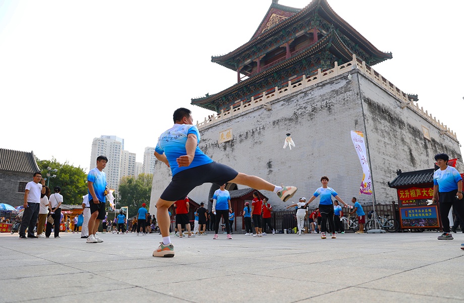 的预赛, 拦网救球