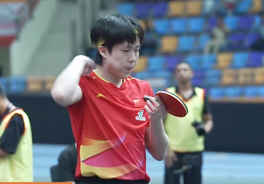 随后王楚钦, 在首局拿下, 大头