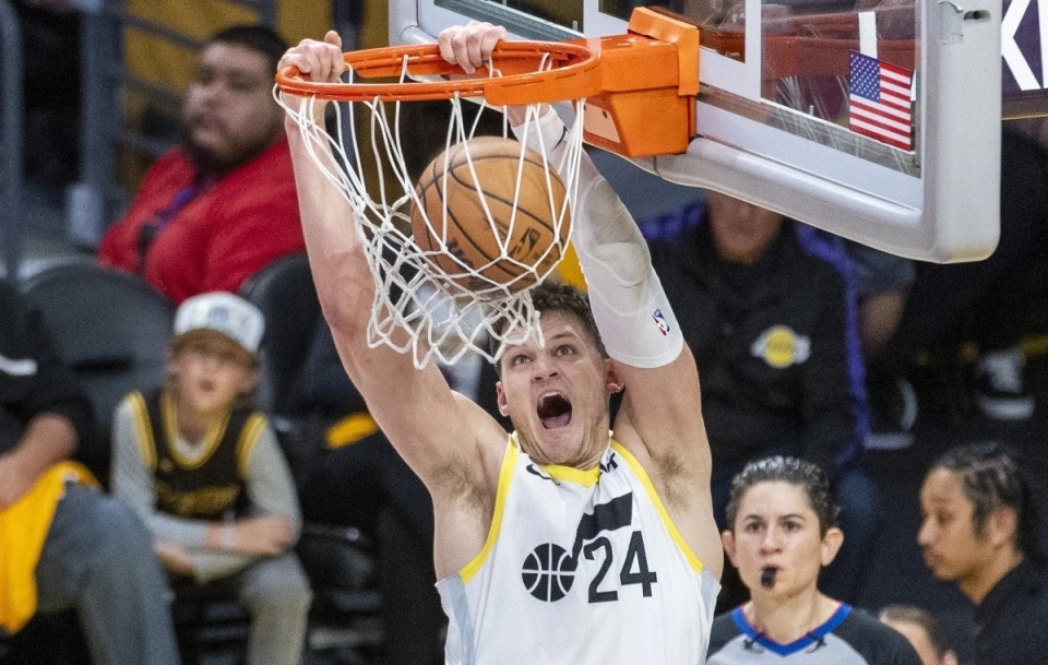 Jones, 本场第六次